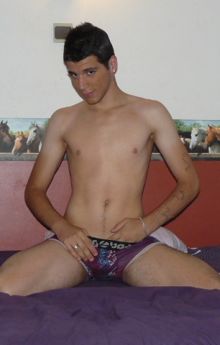 Ilias candidat acteur porno gay