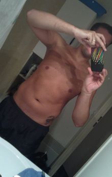 Deejay candidat acteur porno gay