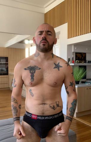 Anatomy james candidat acteur porno gay