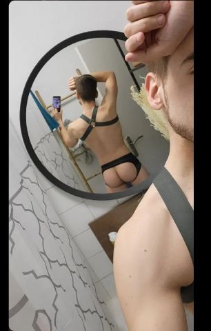 Bastrhone candidat acteur porno gay