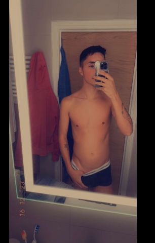 Tomy01 candidat acteur porno gay